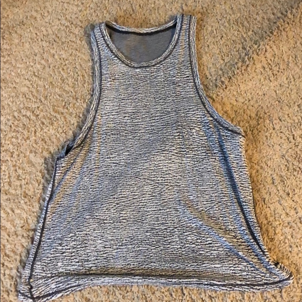 Lululemon tank size 4